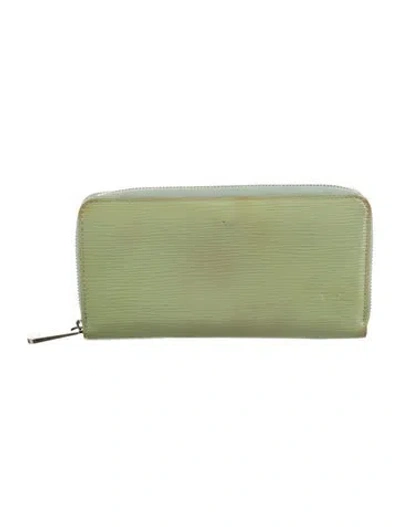 Pre-owned Louis Vuitton 2012 Epi Leather Zippy Wallet In Green