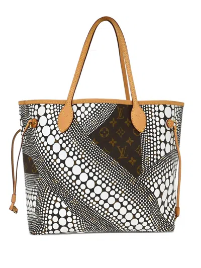 Pre-owned Louis Vuitton 2012 Mm Monogram Waves Tote Bag In White