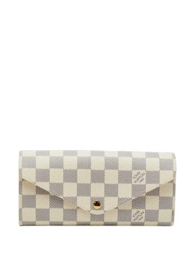 Pre-owned Louis Vuitton 2012 Sarah Damier Azur Wallet In White