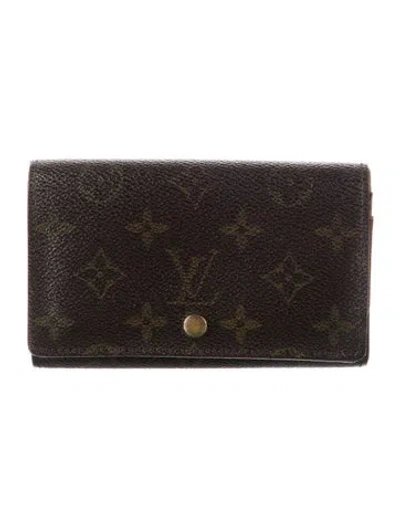Pre-owned Louis Vuitton 2013 Lv Monogram Wallet In Brown