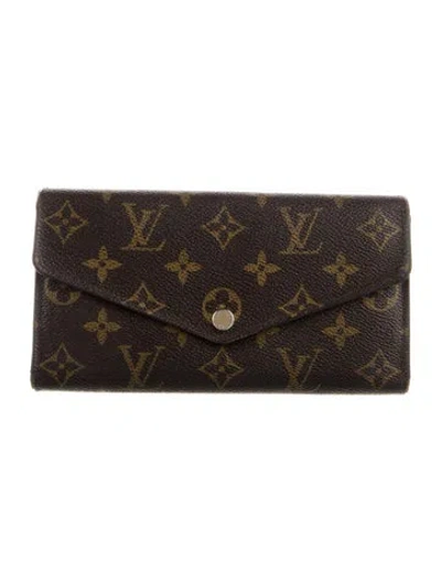 Pre-owned Louis Vuitton 2013 Monogram Pattern Sarah Wallet In Brown