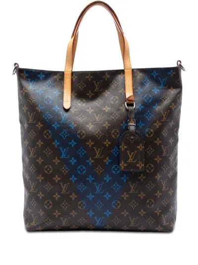 Pre-owned Louis Vuitton 2014 Monogram V Cabas Jour Satchel In Brown