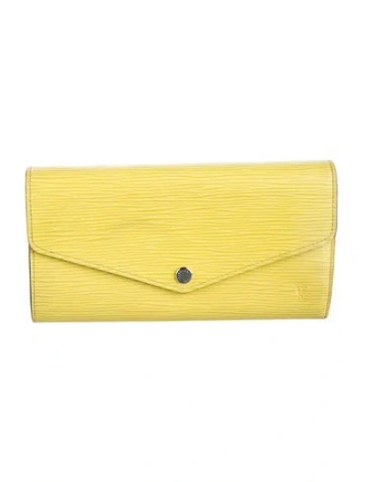 Pre-owned Louis Vuitton 2015 Epi Leather Sarah Wallet In Yellow
