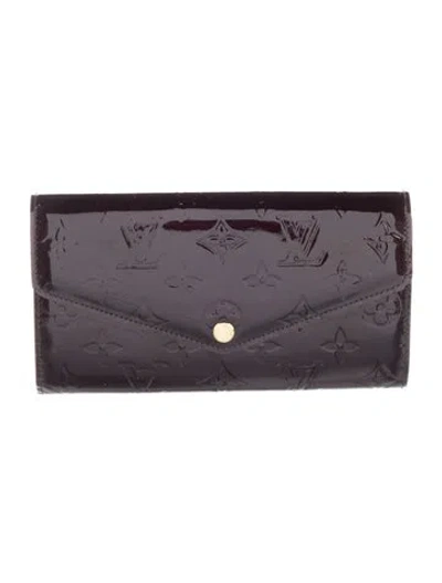 Pre-owned Louis Vuitton 2015 Monogram Vernis Sarah Wallet In Burgundy