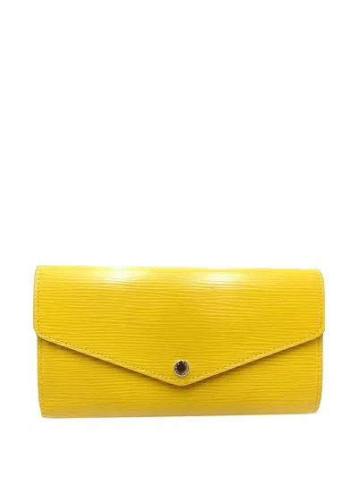 Pre-owned Louis Vuitton 2016 Epi Sarah Wallet Long Wallets In Yellow