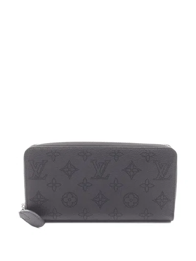 Pre-owned Louis Vuitton 2016 Mahina Zippy Wallet In Black