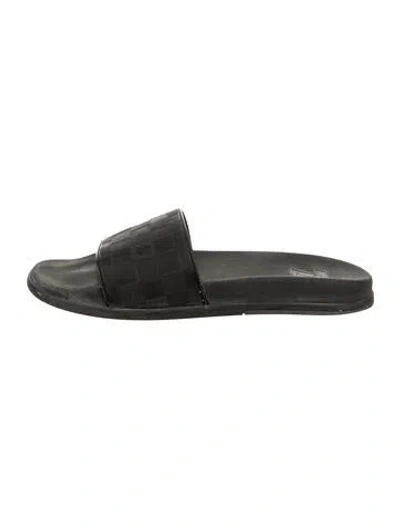 Pre-owned Louis Vuitton 2016 Rubber Slides In Black