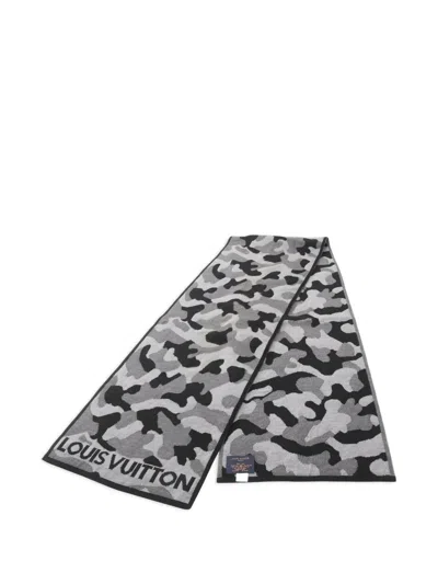 Pre-owned Louis Vuitton 2017 Camouflage Scarf In Gray