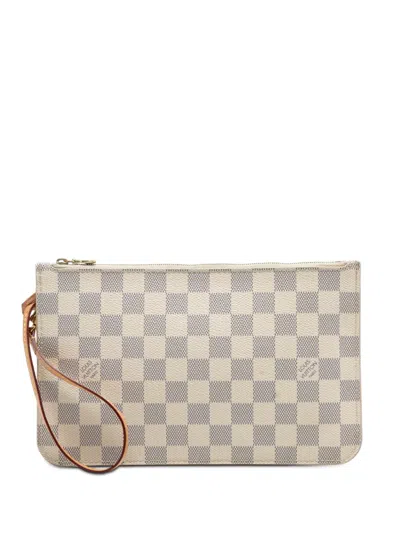 Pre-owned Louis Vuitton 2017 Damier Azur Neverfull Mm Pouch In White
