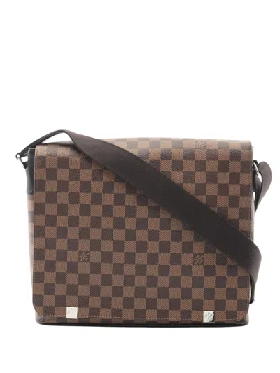Pre-owned Louis Vuitton 2017 Damier Ebene District Mm Crossbody Bag In Brown