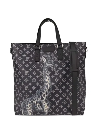 Pre-owned Louis Vuitton 2017 Mm Monogram Tote Bag In Black