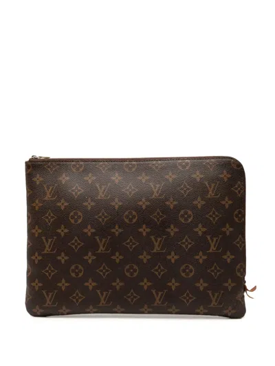 Pre-owned Louis Vuitton 2017 Monogram Etui Voyage Mm Clutch Bag In Brown