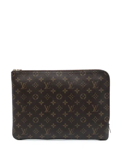 Pre-owned Louis Vuitton 2017 Monogram Etui Voyage Mm Clutch Bag In Brown