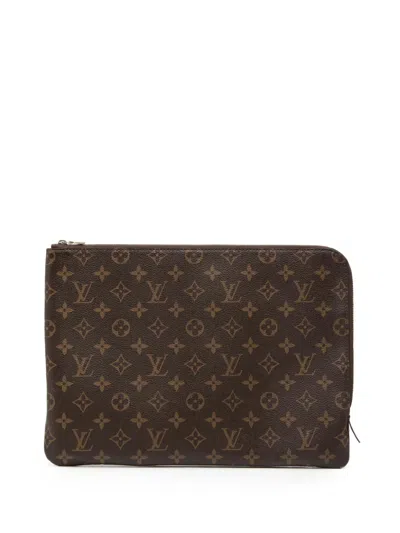 Pre-owned Louis Vuitton 2017 Monogram Etui Voyage Mm Clutch Bag In Brown
