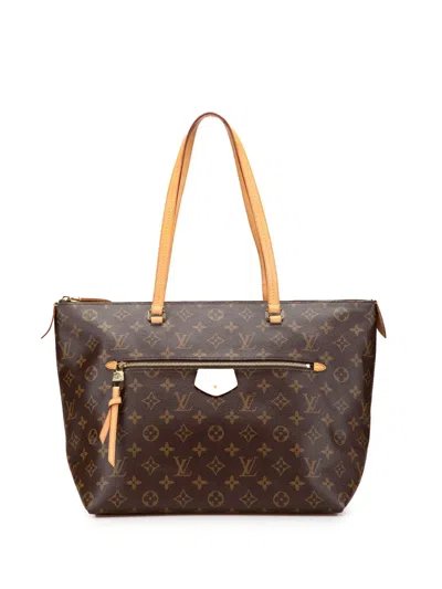 Pre-owned Louis Vuitton 2017 Monogram Iena Mm Tote Bag In Brown