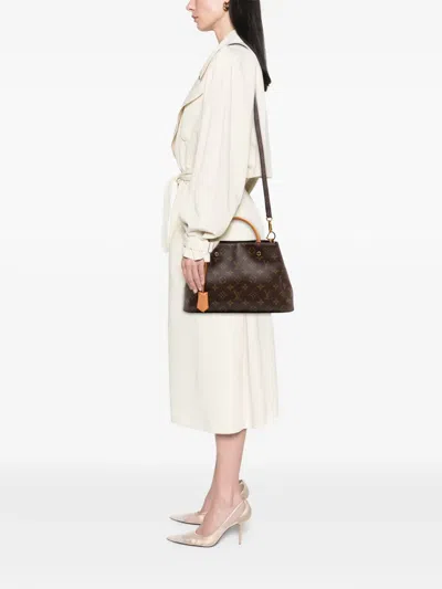 Pre-owned Louis Vuitton 2017 Monogram Montaigne Bb Satchel