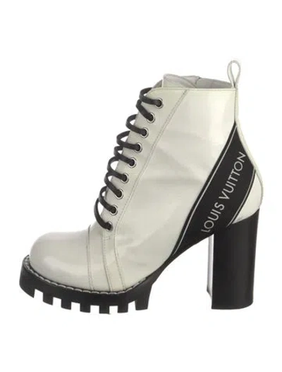 Pre-owned Louis Vuitton 2017 Star Trail Lace-up Boots In White