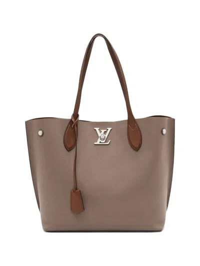 Pre-owned Louis Vuitton 2018 Lockme Leather Tote Bag In Neutral