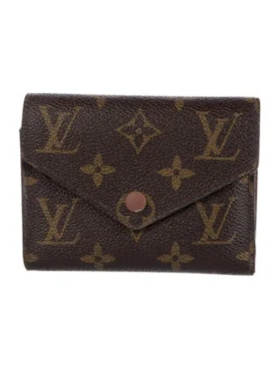 Pre-owned Louis Vuitton 2018 Lv Monogram Victorine Wallet In Brown