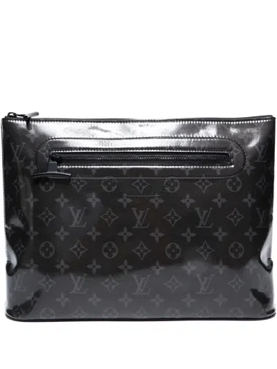 Pre-owned Louis Vuitton 2018 Monogram Eclipse Glaze Cosmos Clutch Bag In Black