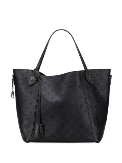 Pre-owned Louis Vuitton 2018 Monogram Mahina Hina Mm Tote Bag In Black