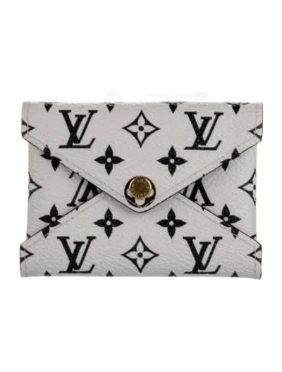 Pre-owned Louis Vuitton 2019 Lv Monogram Kirigami Pochette Pm In White