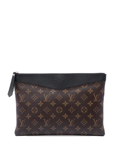 Pre-owned Louis Vuitton 2019 Monogram Daily Pouch Clutch Bag In Brown