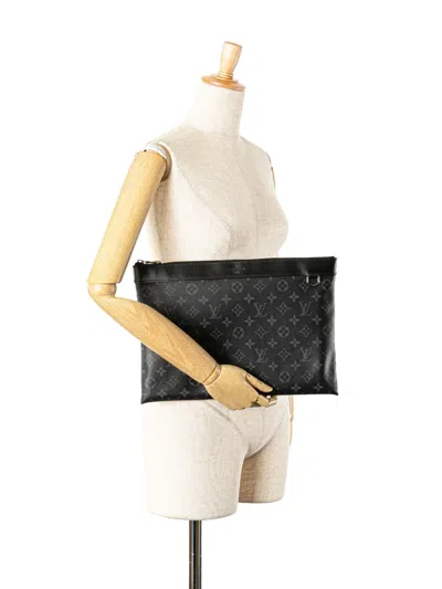Pre-owned Louis Vuitton 2019 Monogram Eclipse Discovery Pochette Gm Clutch Bag