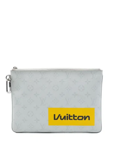 Pre-owned Louis Vuitton 2019 Monogram Logo Story Pochette Gm Clutch Bag In White