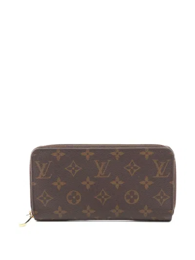 Pre-owned Louis Vuitton 2019 Monogram Round-zip Wallet In Brown