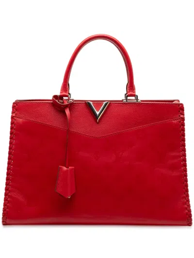 Pre-owned Louis Vuitton 2019 Monogram Very Leather Very Zipped Satchel In Red