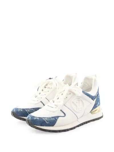 Pre-owned Louis Vuitton 2019 Run Away Monogram Sneakers In 白色