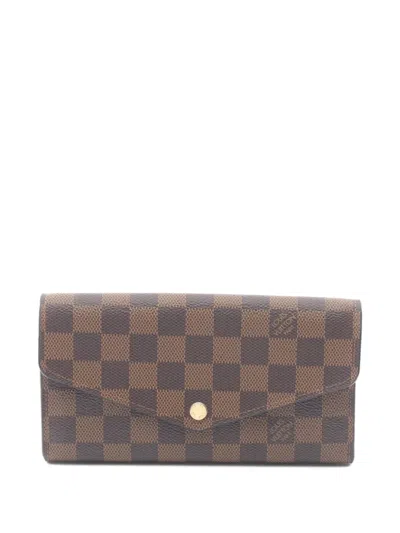 Pre-owned Louis Vuitton 2019 Sarah Damier Ebène Wallet In Brown