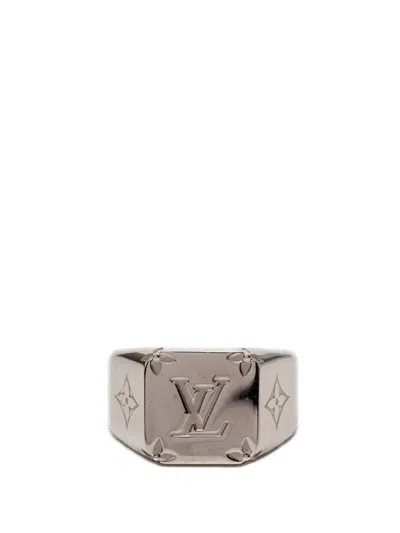 Pre-owned Louis Vuitton 2020 Brass Monogram Signet Ring M Costume Ring In Silver