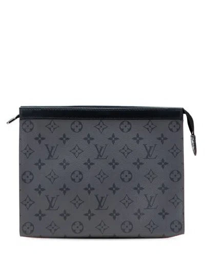 Pre-owned Louis Vuitton 2020 Monogram Eclipse Reverse Pochette Voyage Mm Clutch Bag In Gray