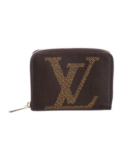 Pre-owned Louis Vuitton 2020 Monogram Giant Pattern Zippy Coin Purse In Brown