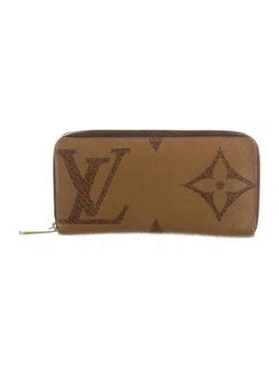 Pre-owned Louis Vuitton 2020 Monogram Giant Pattern Zippy Wallet In Brown