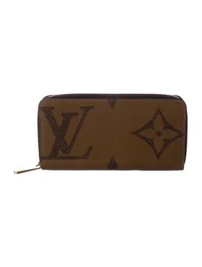 Pre-owned Louis Vuitton 2020 Monogram Giant Pattern Zippy Wallet In Neutral