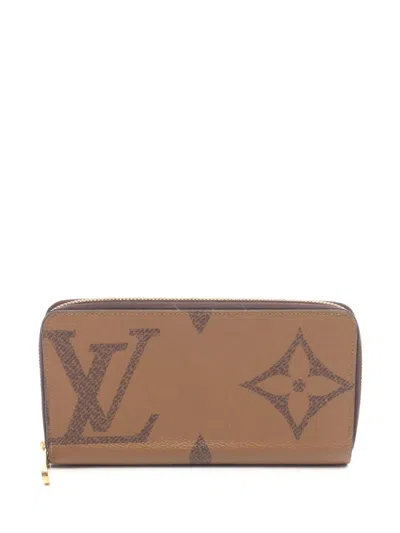 Pre-owned Louis Vuitton 2020 Monogram Giant Reverse Zippy Wallet Long Wallets In Brown