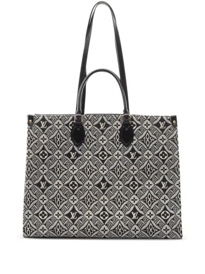 Pre-owned Louis Vuitton 2020 Onthego Gm Tote Bag In Gray
