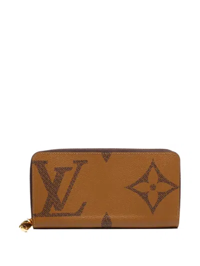 Pre-owned Louis Vuitton 2020s Giant Monogram Reverse Zippy Wallet In Brown