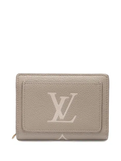 Pre-owned Louis Vuitton 2021-2025 Cléa Monoogram Wallet In Neutral