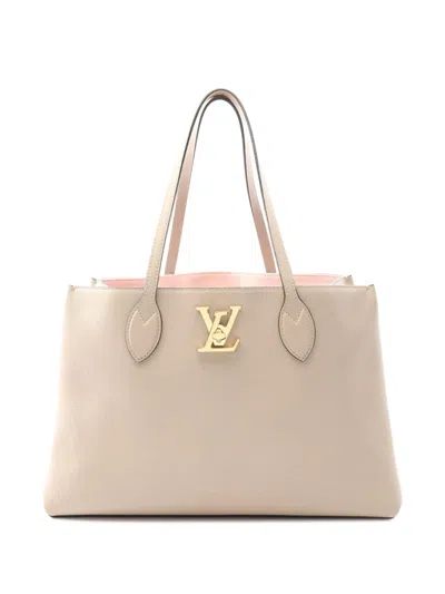Pre-owned Louis Vuitton 2021-2025 Leather Lockme Shopper Tote Bag In Brown