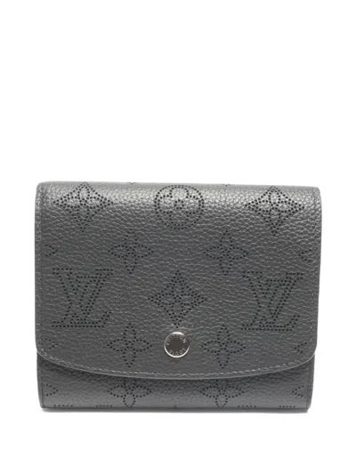 Pre-owned Louis Vuitton 2021-2025 Mahina Wallet In Gray