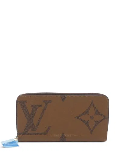 Pre-owned Louis Vuitton 2021-2025 Monogram Giant Reverse Zippy Wallet Long Wallets In Brown