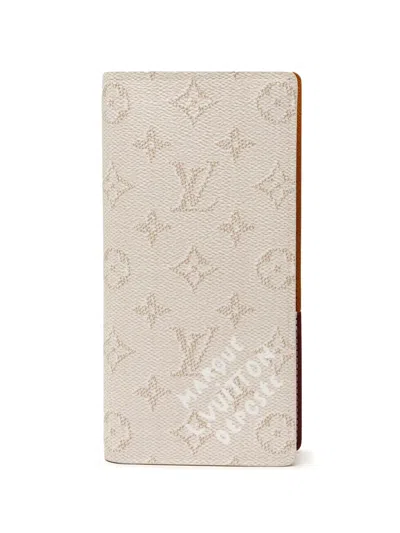 Pre-owned Louis Vuitton 2021-2025 Monogram Heritage Portefeuille Brazza Wallet Long Wallets In White