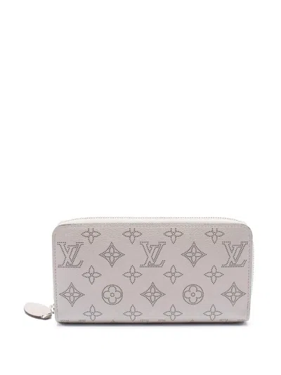 Pre-owned Louis Vuitton 2021-2025 Monogram Mahina Zippy Wallet Long Wallets In Gray