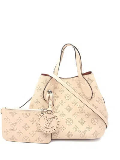 Pre-owned Louis Vuitton 2021 Blossom Pm Mahina Handbag In Neutral
