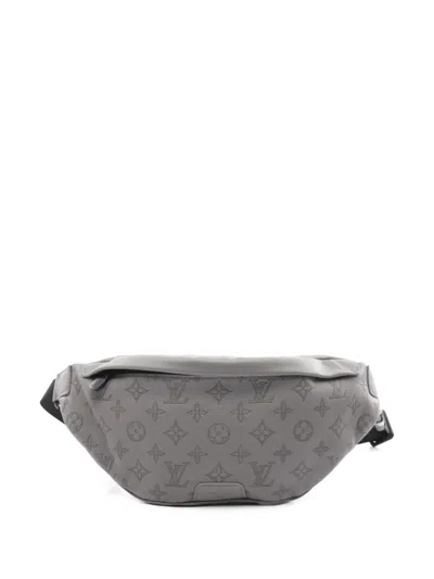 Pre-owned Louis Vuitton 2021 Discovery Pm Belt Bag In Grey