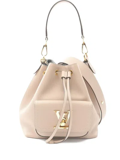Pre-owned Louis Vuitton 2021 Lockme Bucket Leather Handbag In Neutral